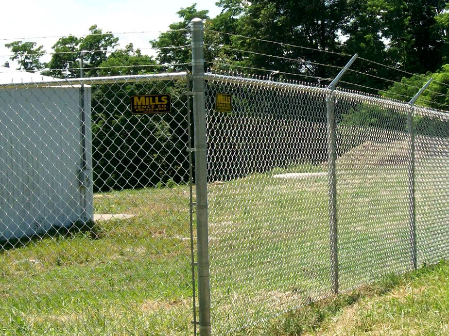 Commercial fence contractor in Louisville, Kentucky