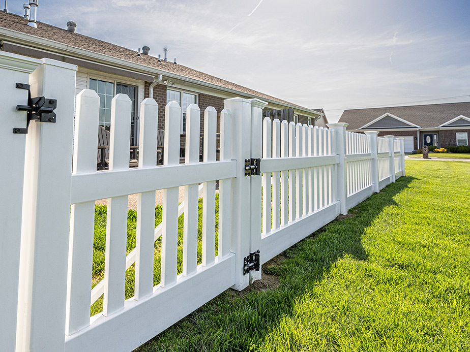 Vinyl fence in Louisville Kentucky